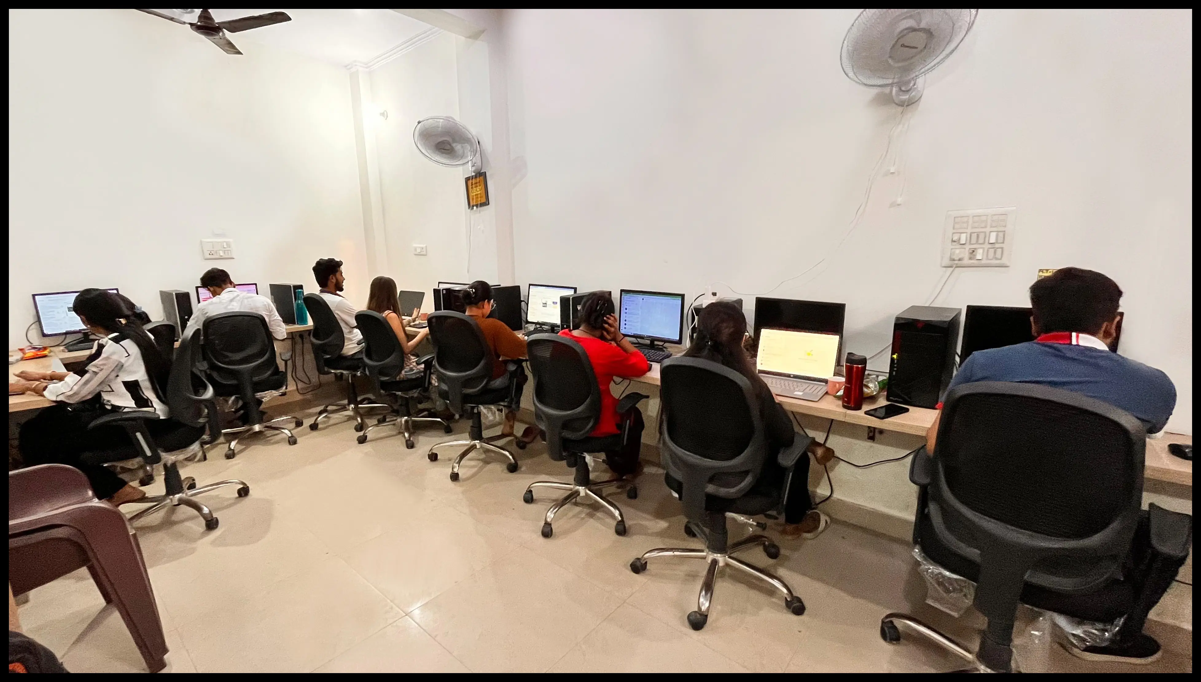 hostinza hosting image